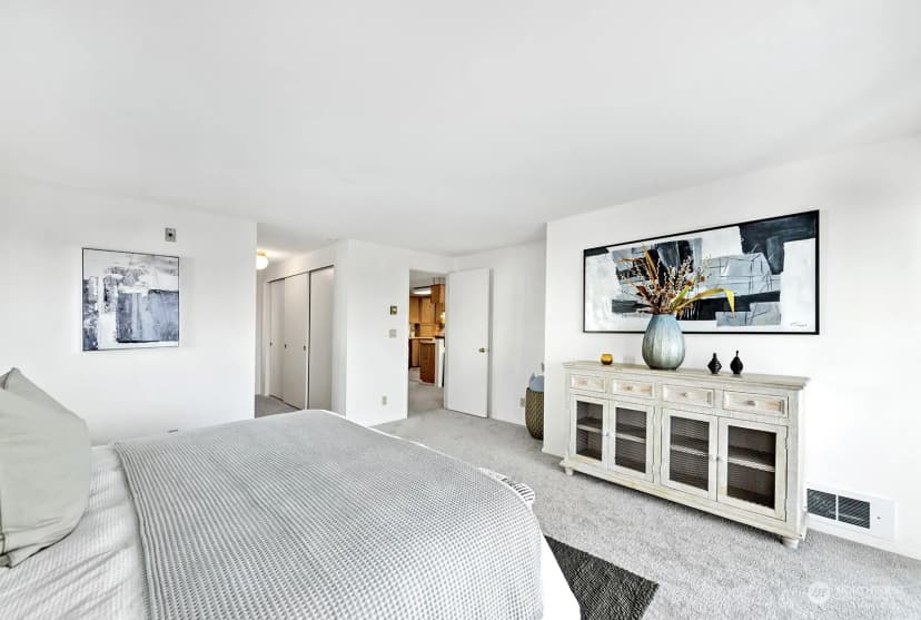 Property photo for 6910 California Avenue Sw #33, Seattle photo 13