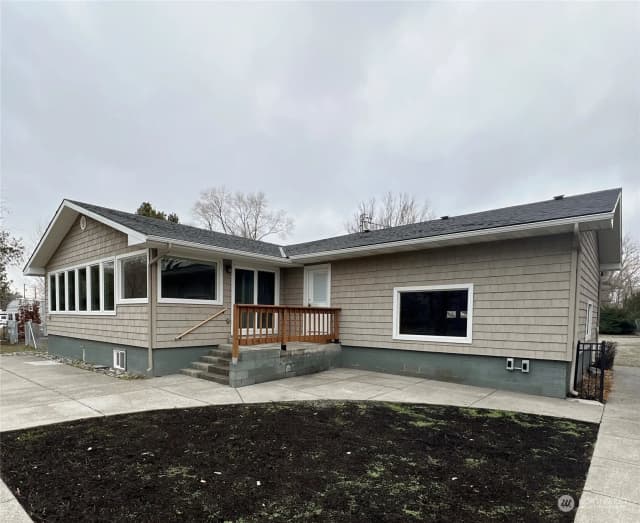 Property photo for 105 Abby Avenue #b, Benton City