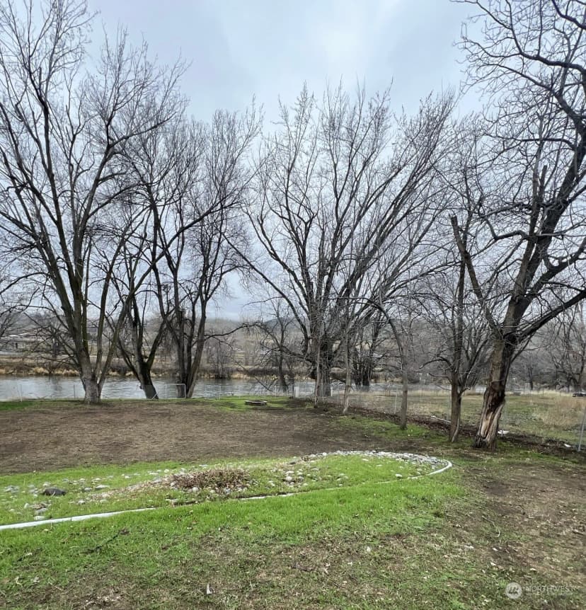 Property photo for 105 Abby Avenue #b, Benton City photo 14