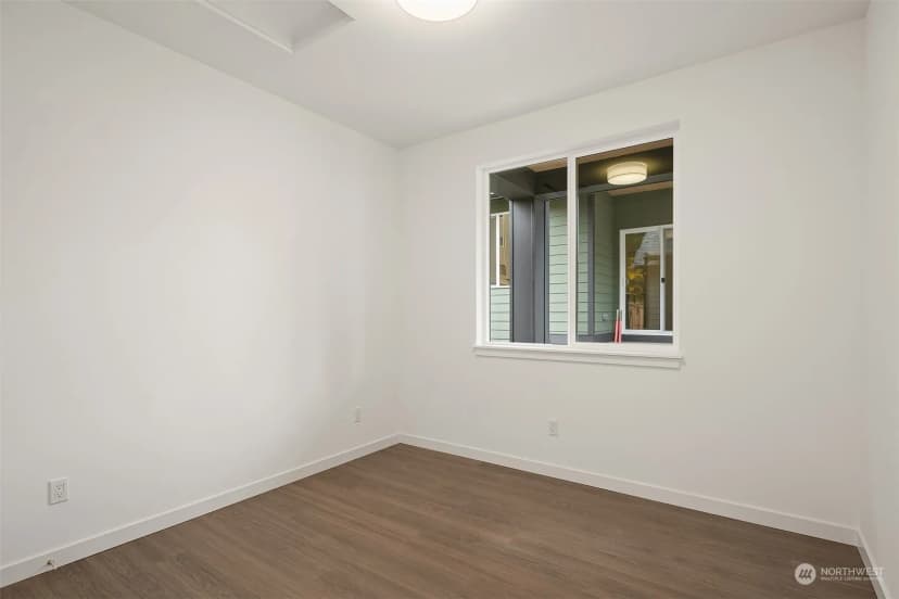Property photo for 1240 Sw 124th Street #6c, Burien photo 11