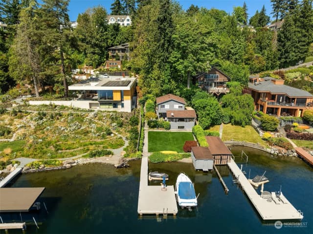 Property photo for 450 Overlake Drive E, Medina photo 4