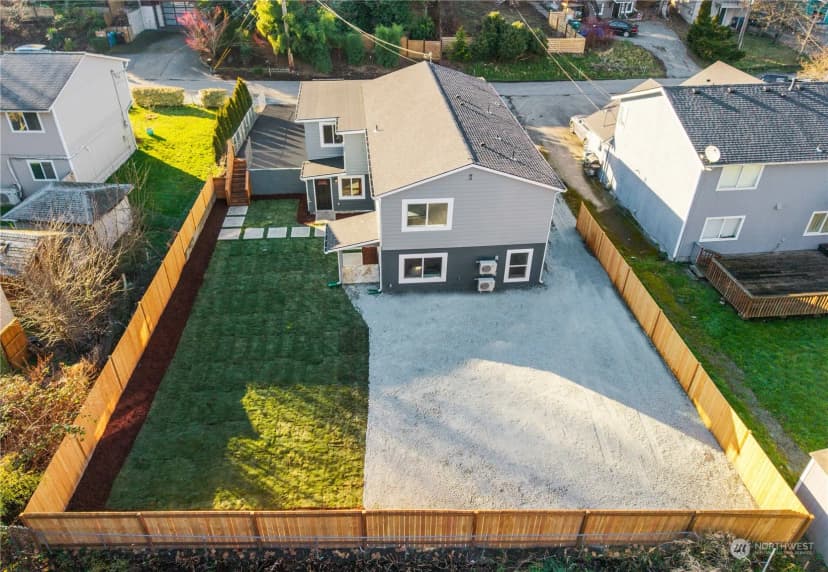 Property photo for 6968 24th Avenue Sw, Seattle photo 4