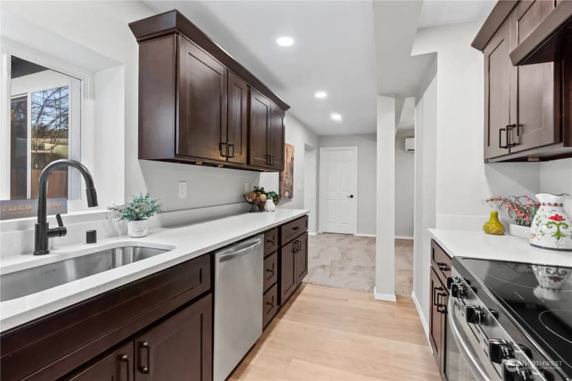 Property photo for 6968 24th Avenue Sw, Seattle photo 25