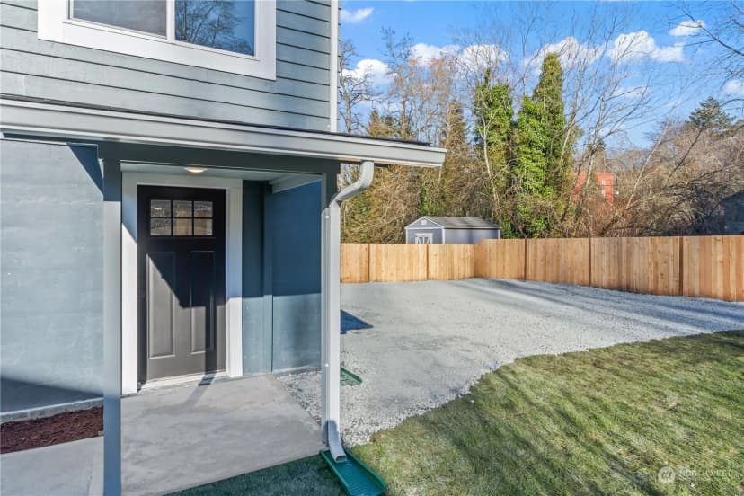 Property photo for 6968 24th Avenue Sw, Seattle photo 32