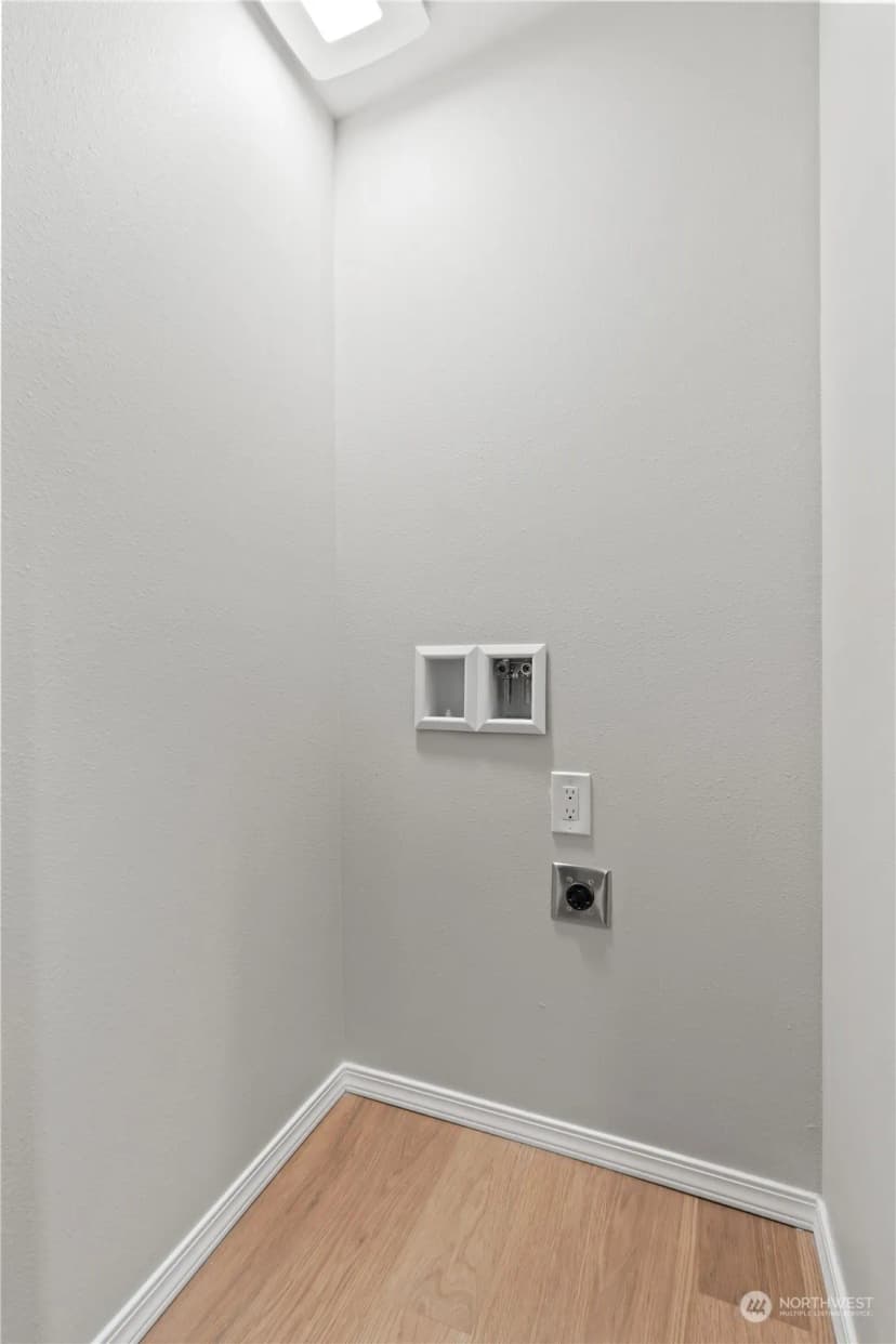Property photo for 6968 24th Avenue Sw, Seattle photo 24