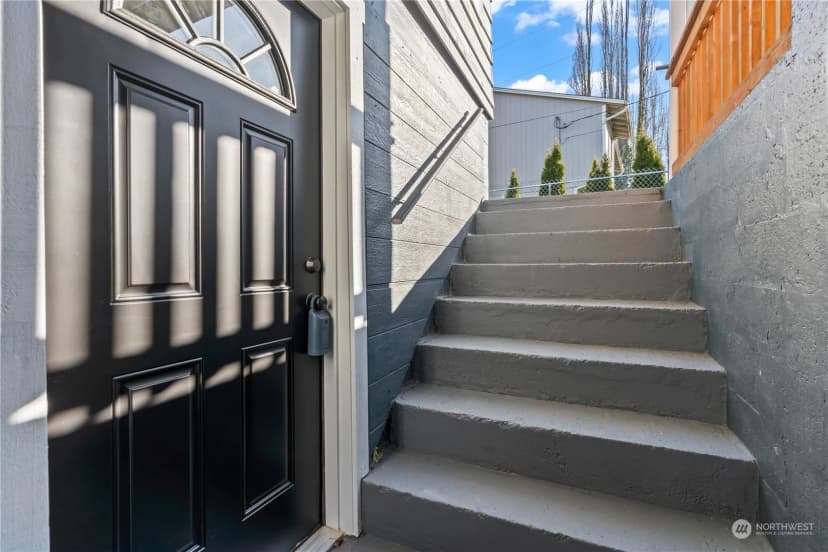 Property photo for 6968 24th Avenue Sw, Seattle photo 29