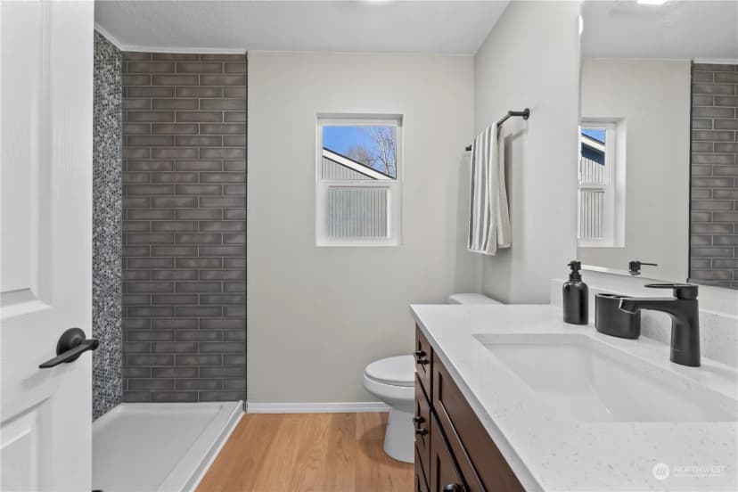 Property photo for 6968 24th Avenue Sw, Seattle photo 12