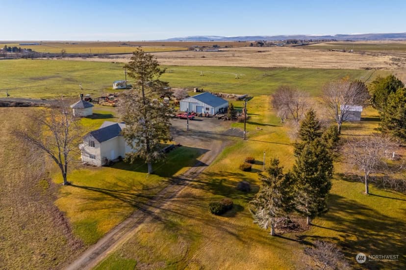 Property photo for 20226 Ne Adrian Road, Soap Lake photo 4
