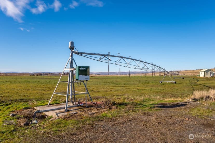 Property photo for 20226 Ne Adrian Road, Soap Lake photo 12