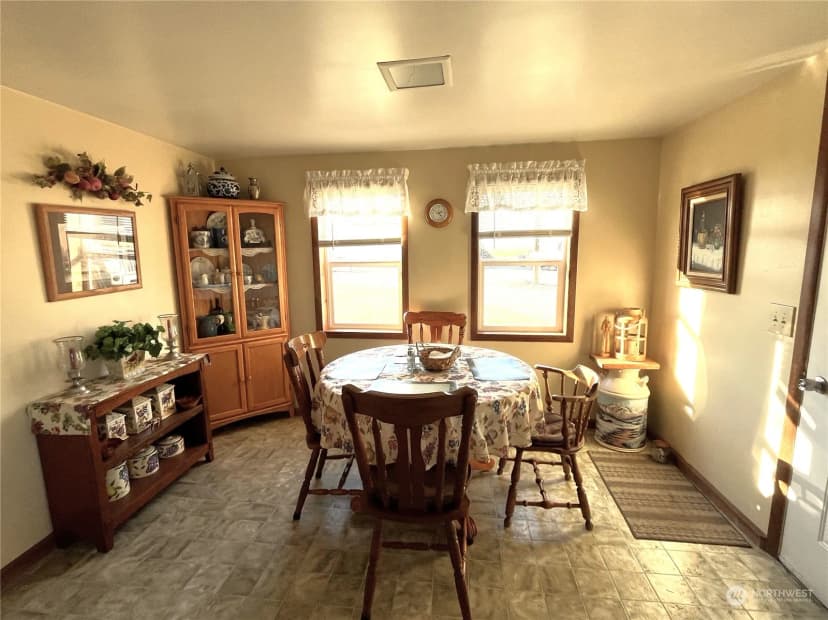 Property photo for 20226 Ne Adrian Road, Soap Lake photo 13