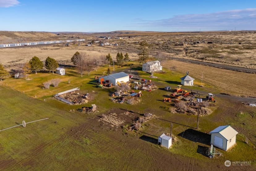 Property photo for 20226 Ne Adrian Road, Soap Lake photo 10