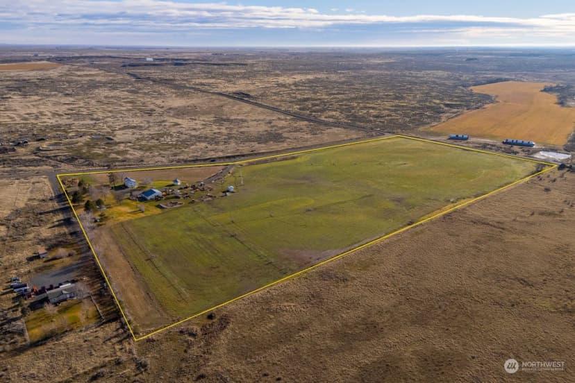 Property photo for 20226 Ne Adrian Road, Soap Lake photo 34