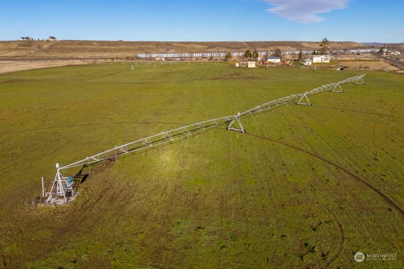 Property photo for 20226 Ne Adrian Road, Soap Lake photo 8