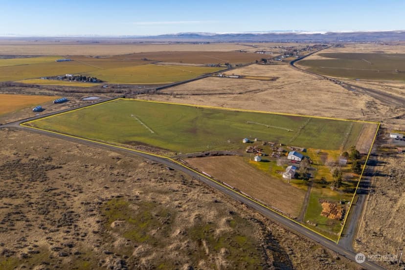 Property photo for 20226 Ne Adrian Road, Soap Lake