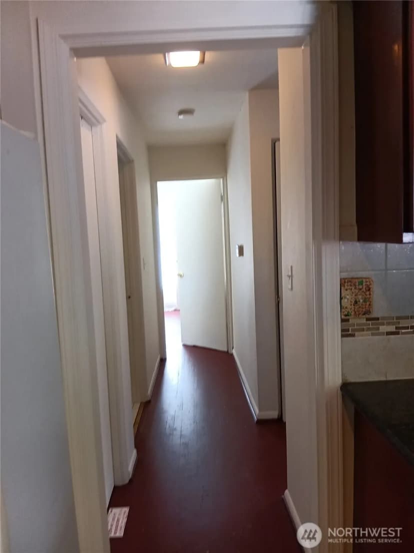 Property photo for 522 Ne 127th Street, Seattle photo 28