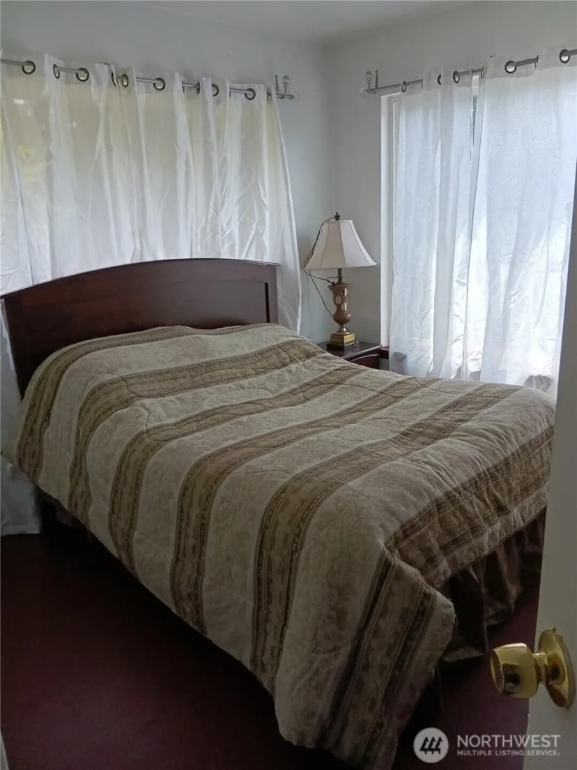 Property photo for 522 Ne 127th Street, Seattle photo 20