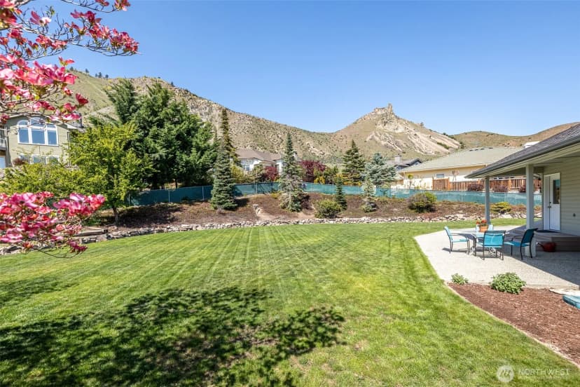 Property photo for 740 Castle Heights Drive, Wenatchee photo 35