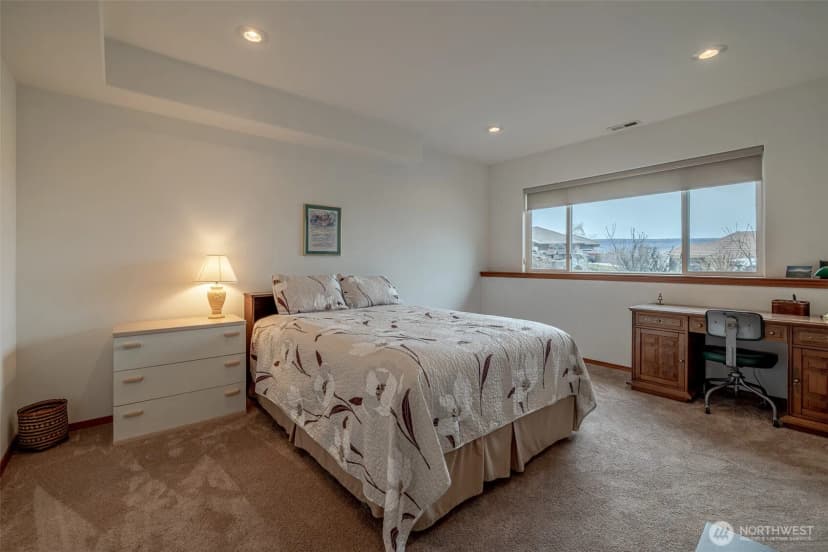 Property photo for 740 Castle Heights Drive, Wenatchee photo 24
