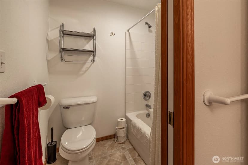 Property photo for 740 Castle Heights Drive, Wenatchee photo 28