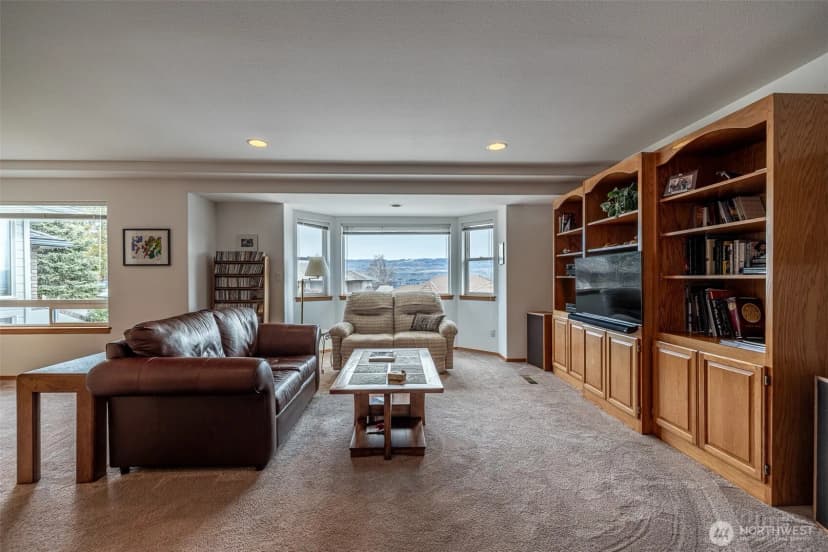 Property photo for 740 Castle Heights Drive, Wenatchee photo 13