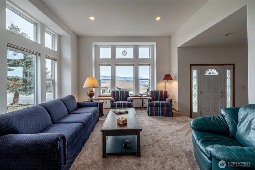 Property photo for 740 Castle Heights Drive, Wenatchee photo 7