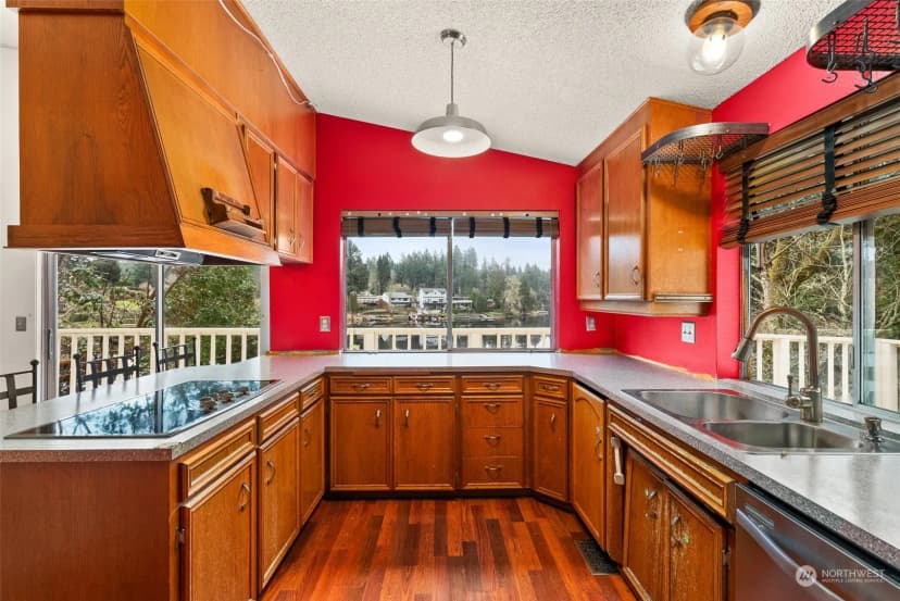 Property photo for 10245 Se 46th Avenue, Olympia photo 10