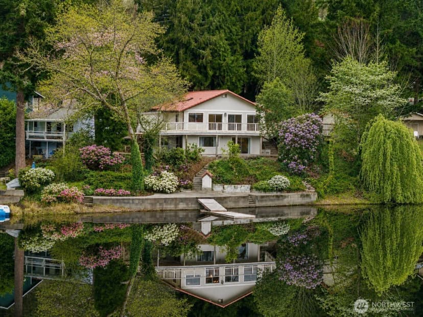 Property photo for 10245 Se 46th Avenue, Olympia