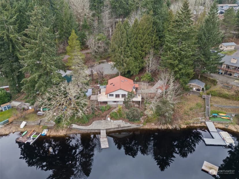 Property photo for 10245 Se 46th Avenue, Olympia photo 2