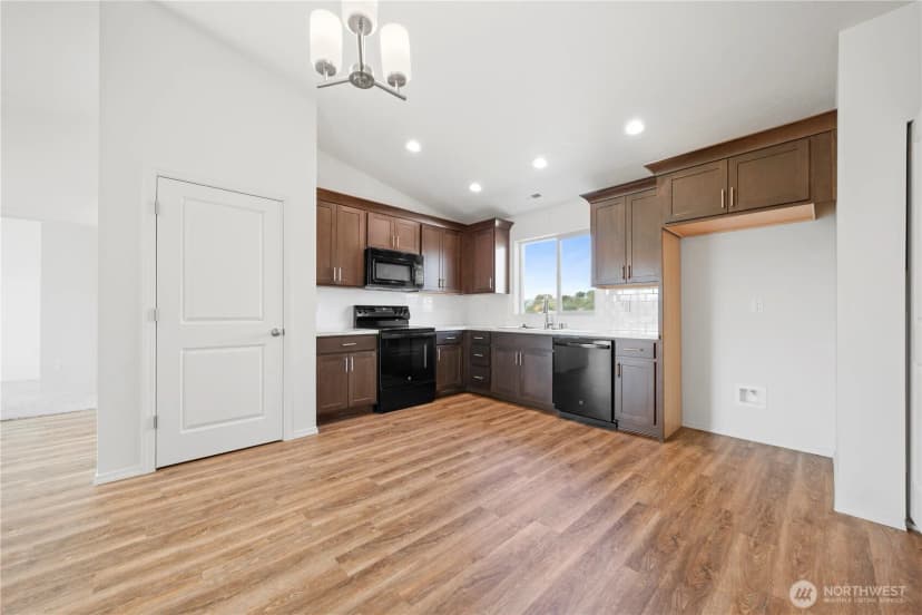 Property photo for 205 Rattray Drive, Mattawa photo 6