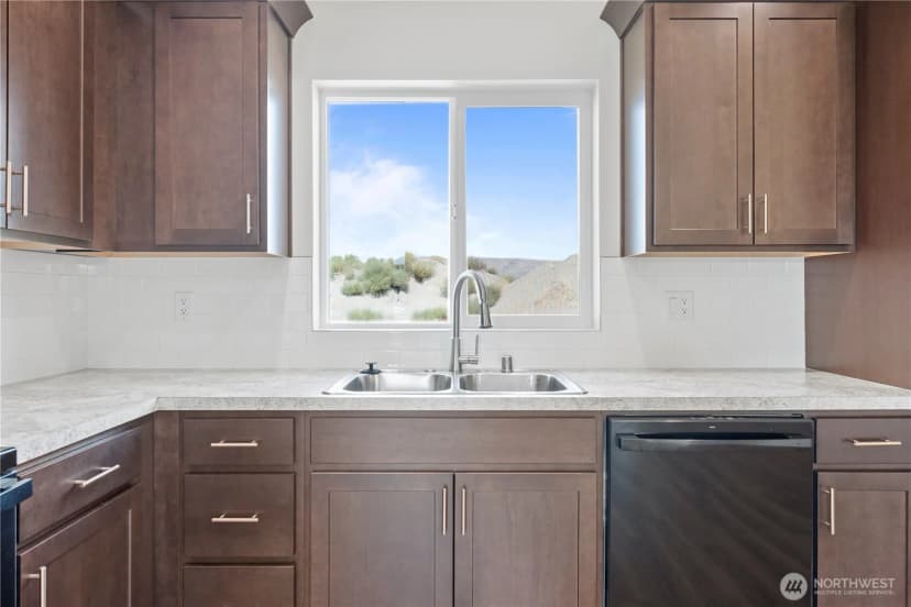 Property photo for 205 Rattray Drive, Mattawa photo 9