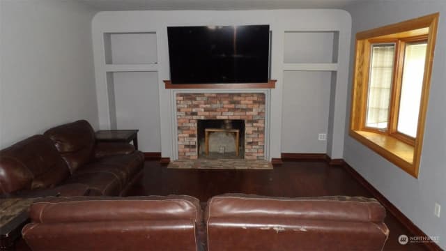 Property photo for 305 E 3rd Avenue, Ritzville photo 2