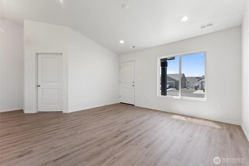 Property photo for 204 Cherry Street, Mattawa photo 11