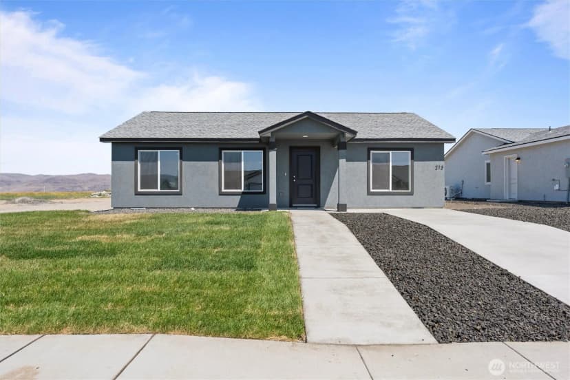 Property photo for 204 Cherry Street, Mattawa
