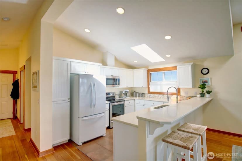 Property photo for 17934 Cobahud Road, La Conner photo 10
