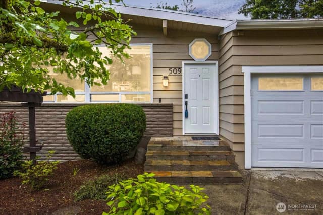 Property photo for 509 147th Place Ne, Bellevue photo 3
