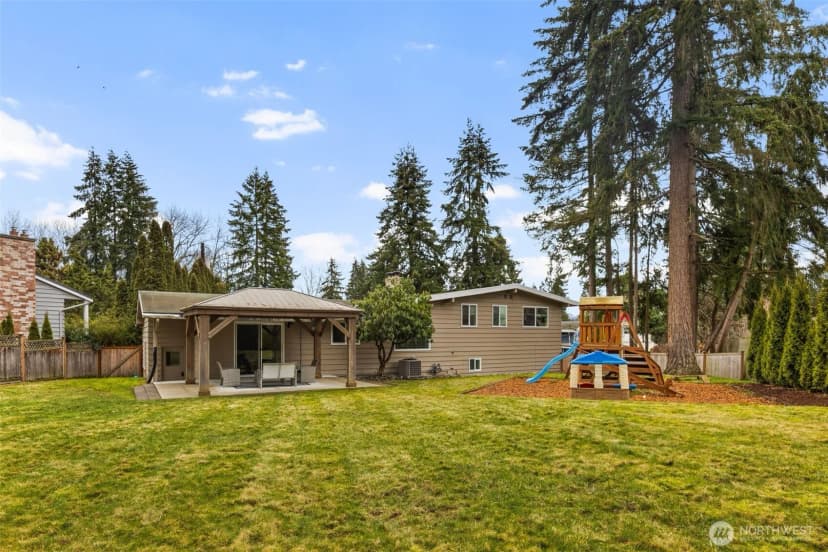 Property photo for 509 147th Place Ne, Bellevue photo 34