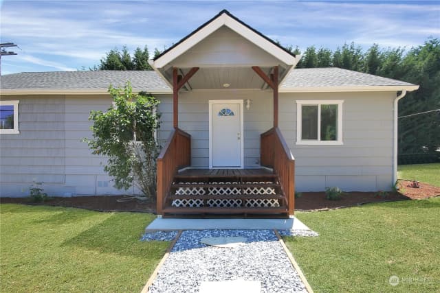 Property photo for 4918 128th Street E, Tacoma photo 2