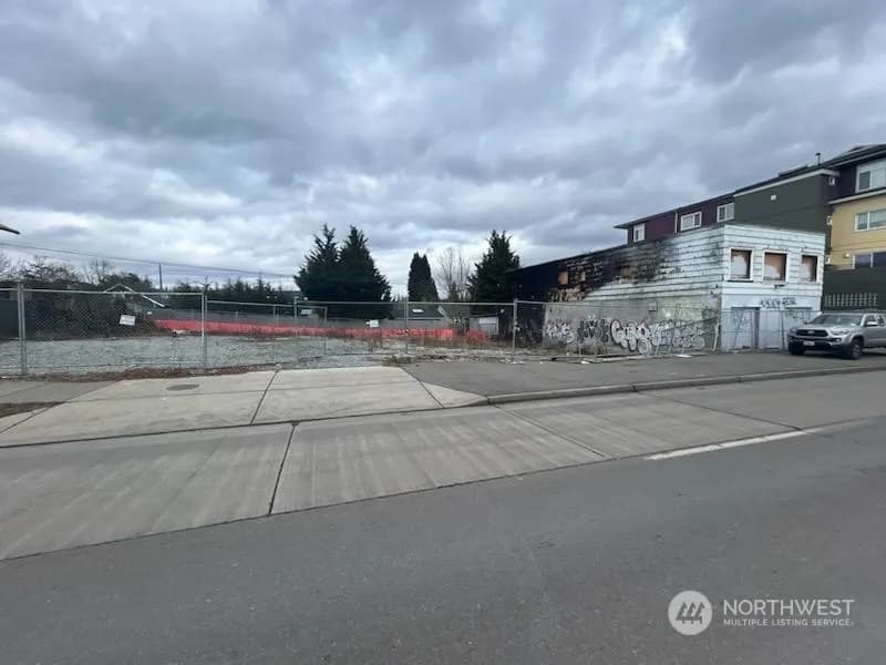 Property photo for 326 -330 Nw 85th Street, Seattle photo 7