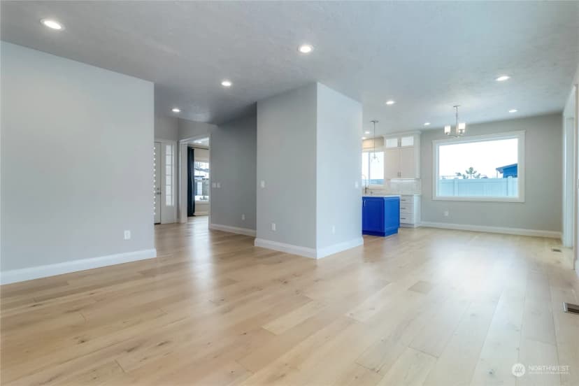 Property photo for 30 Ne Alpine Drive, College Place photo 8