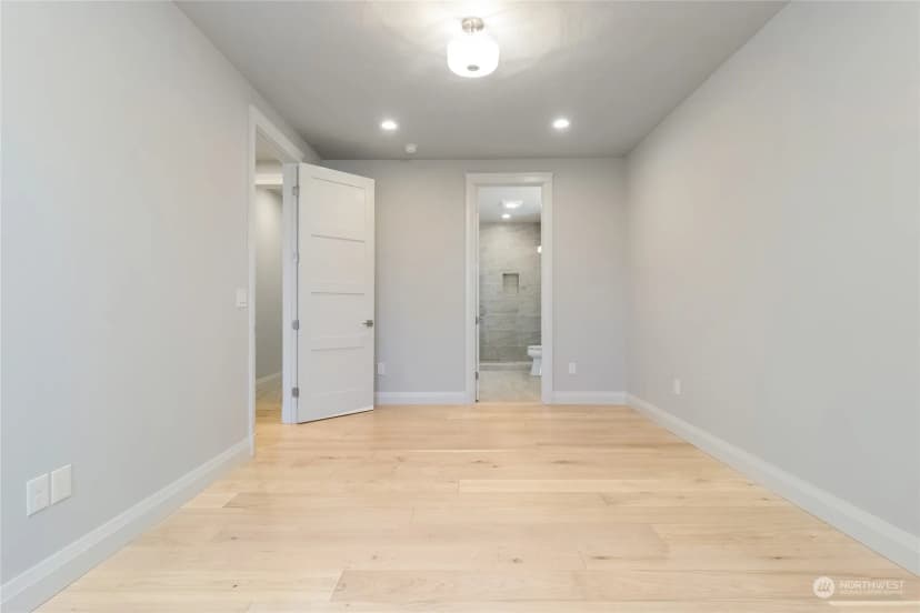 Property photo for 30 Ne Alpine Drive, College Place photo 30