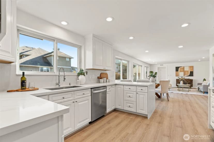 Property photo for 19010 102 Avenue Se, Renton photo 13