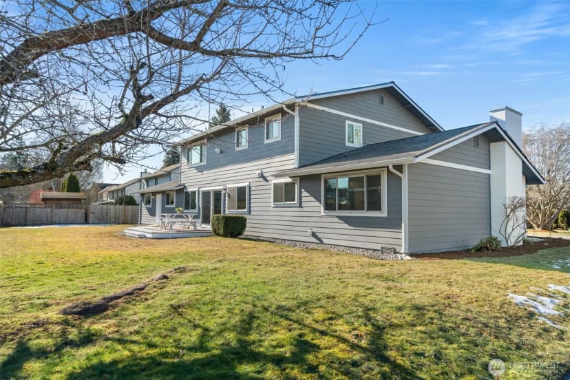 Property photo for 19010 102 Avenue Se, Renton photo 5