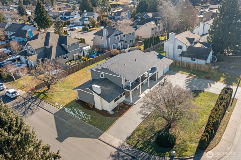 Property photo for 19010 102 Avenue Se, Renton photo 32