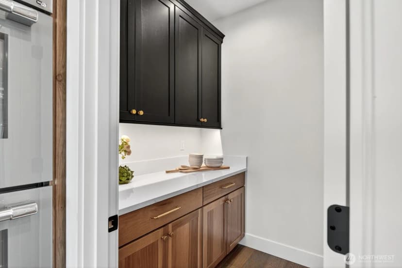 Property photo for 3910 W 3rd Street, Anacortes photo 18