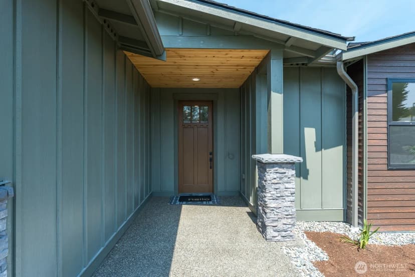 Property photo for 3910 W 3rd Street, Anacortes photo 4