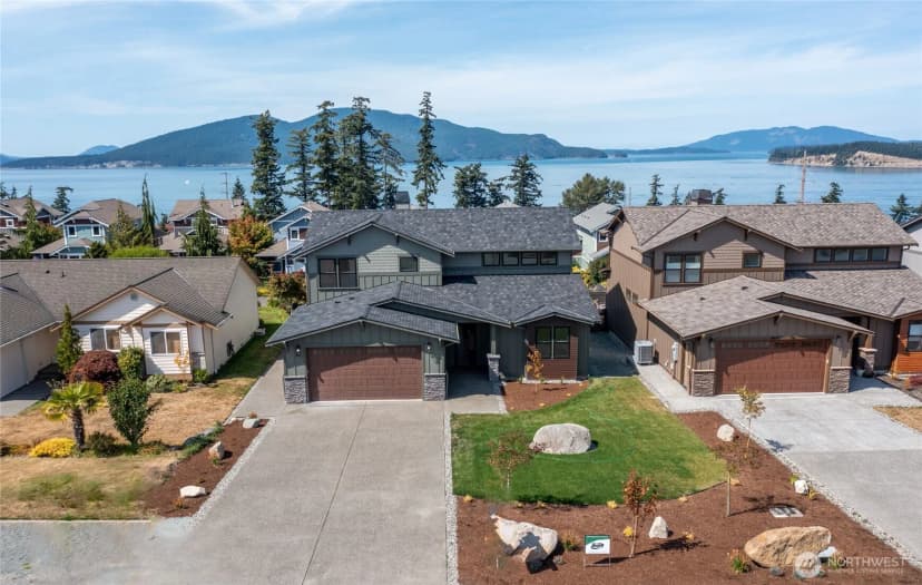 Property photo for 3910 W 3rd Street, Anacortes photo 2