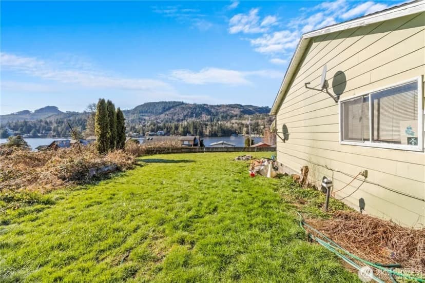 Property photo for 18068 State Route 9, Mount Vernon photo 7