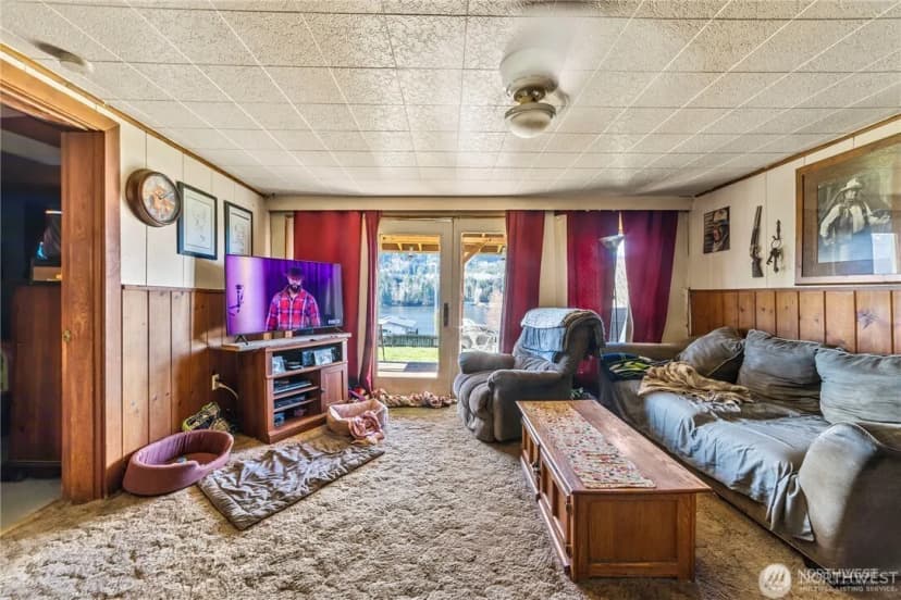 Property photo for 18068 State Route 9, Mount Vernon photo 13