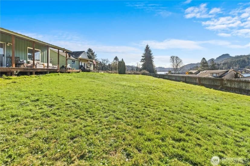 Property photo for 18068 State Route 9, Mount Vernon photo 5
