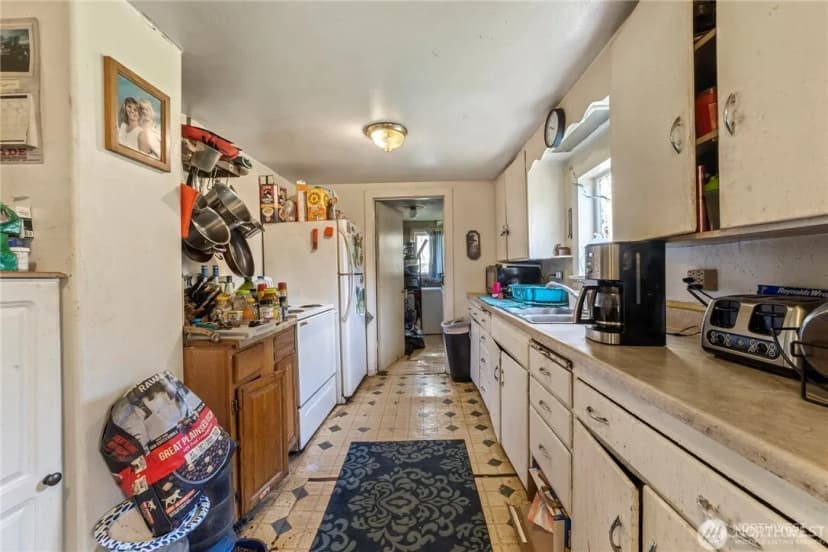 Property photo for 18068 State Route 9, Mount Vernon photo 11